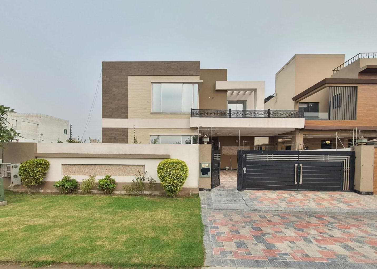 20 Marla Used House for sale in DHA, Lahore | TL-2183 Slide 1