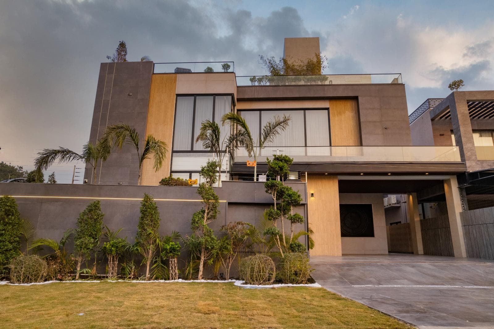 20 Marla Brand New House for sale in DHA, Lahore | TL-1518 Slide 1