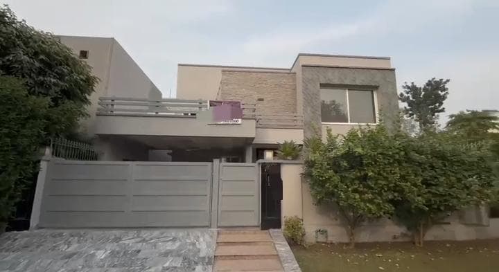 12 Marla Used House for sale in DHA, Lahore | TL-2047 Slide 1