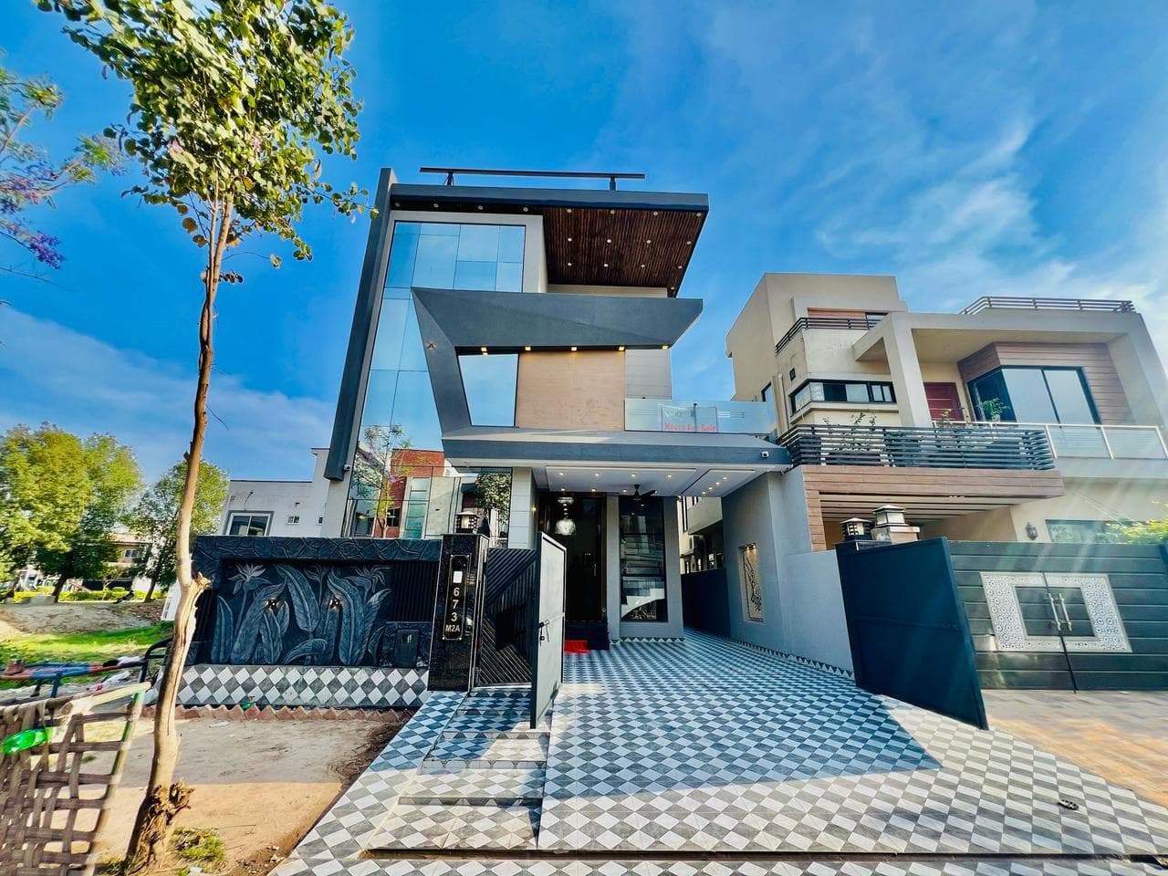 10 Marla Brand New House for sale in Lake City, Lahore | TL-2233 Slide 1