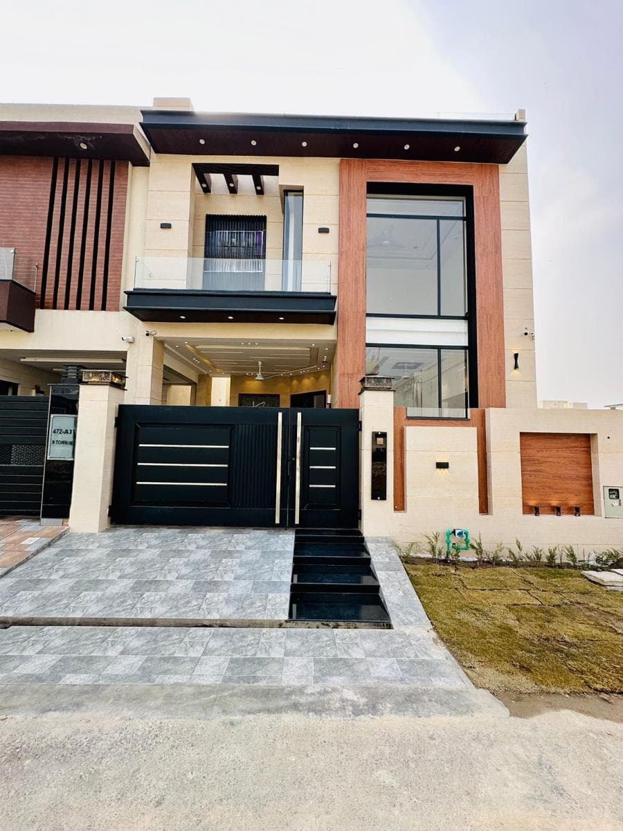 5 Marla Used House for sale in DHA, Lahore | TL-2411 Slide 1