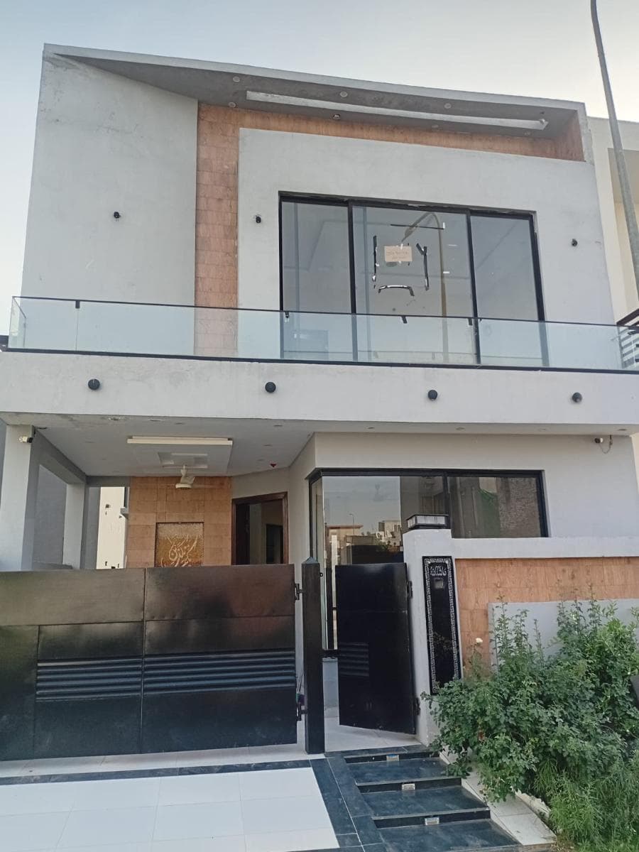 5 Marla Brand New House for sale in DHA Lahore, Lahore | TL-1453 Slide 1