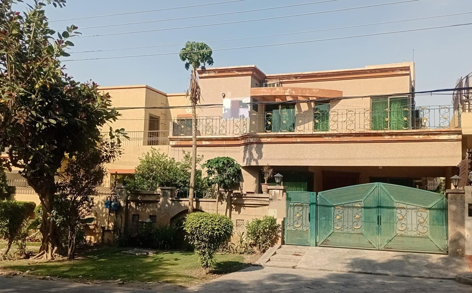 10 Marla Used House for sale in DHA, Lahore | TL-2680 Slide 1