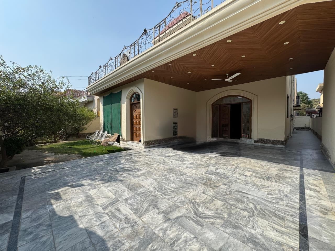 20 Marla Used House for sale in DHA, Lahore | TL-2665 Slide 1