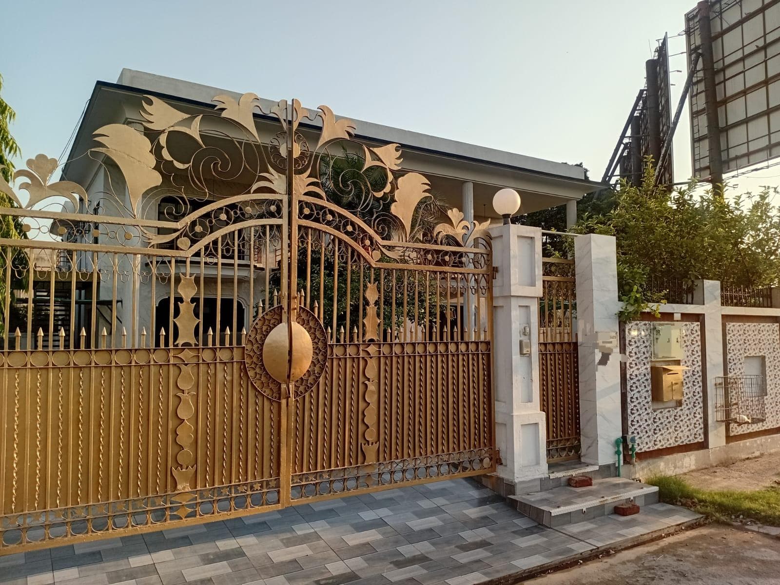 40 Marla Used House for sale in DHA, Lahore | TL-1208 Slide 1