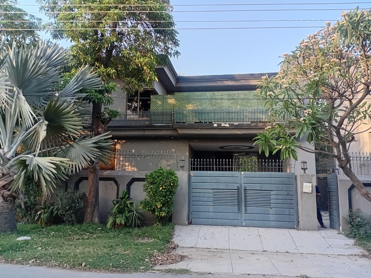 12 Marla Recently Renovated House for sale in DHA, Lahore | TL-2428 Slide 1
