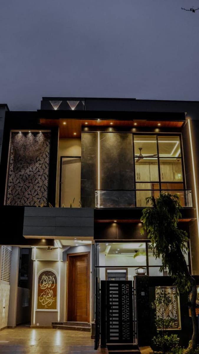 5 Marla Brand New House for sale in DHA Lahore, Lahore | TL-2582 Slide 1
