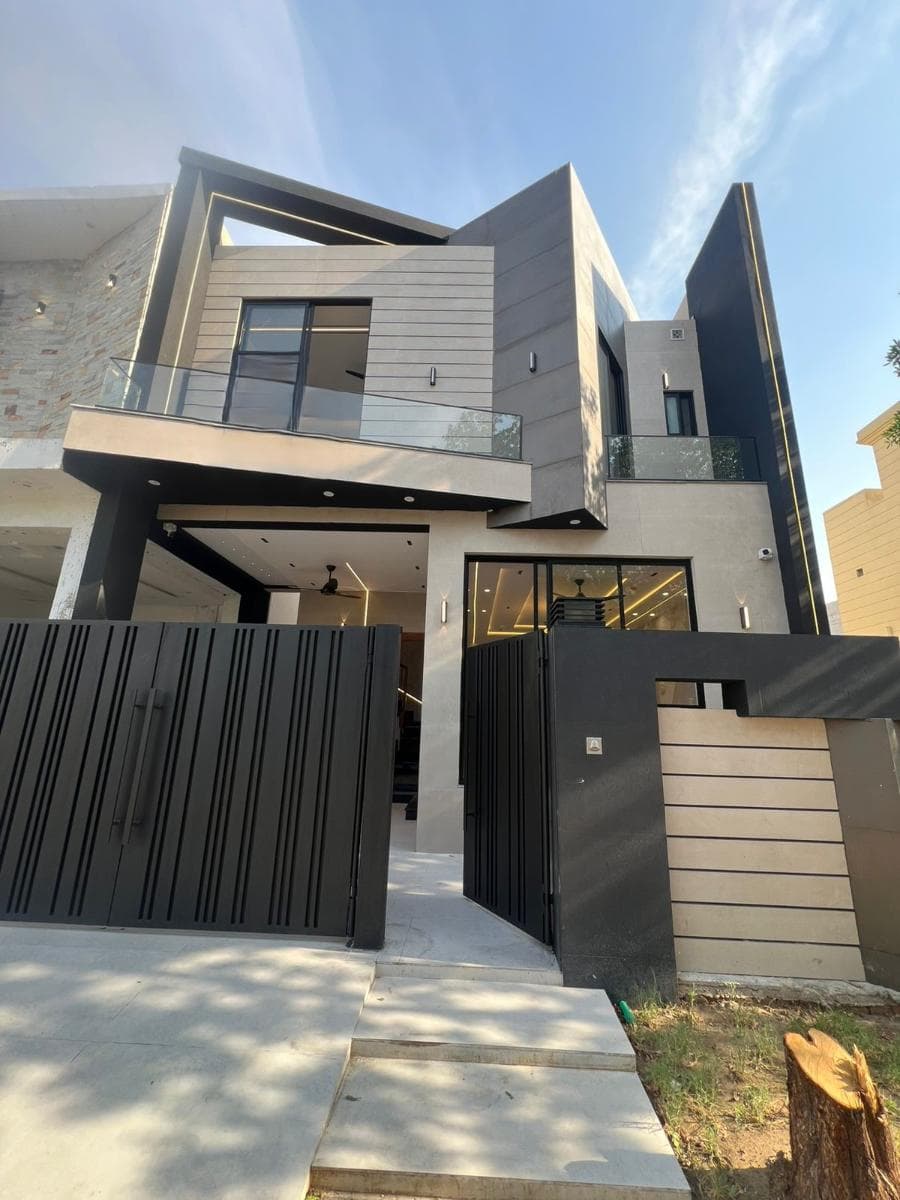 5 Marla Brand New House for sale in DHA Lahore, Lahore | TL-3183 Slide 1