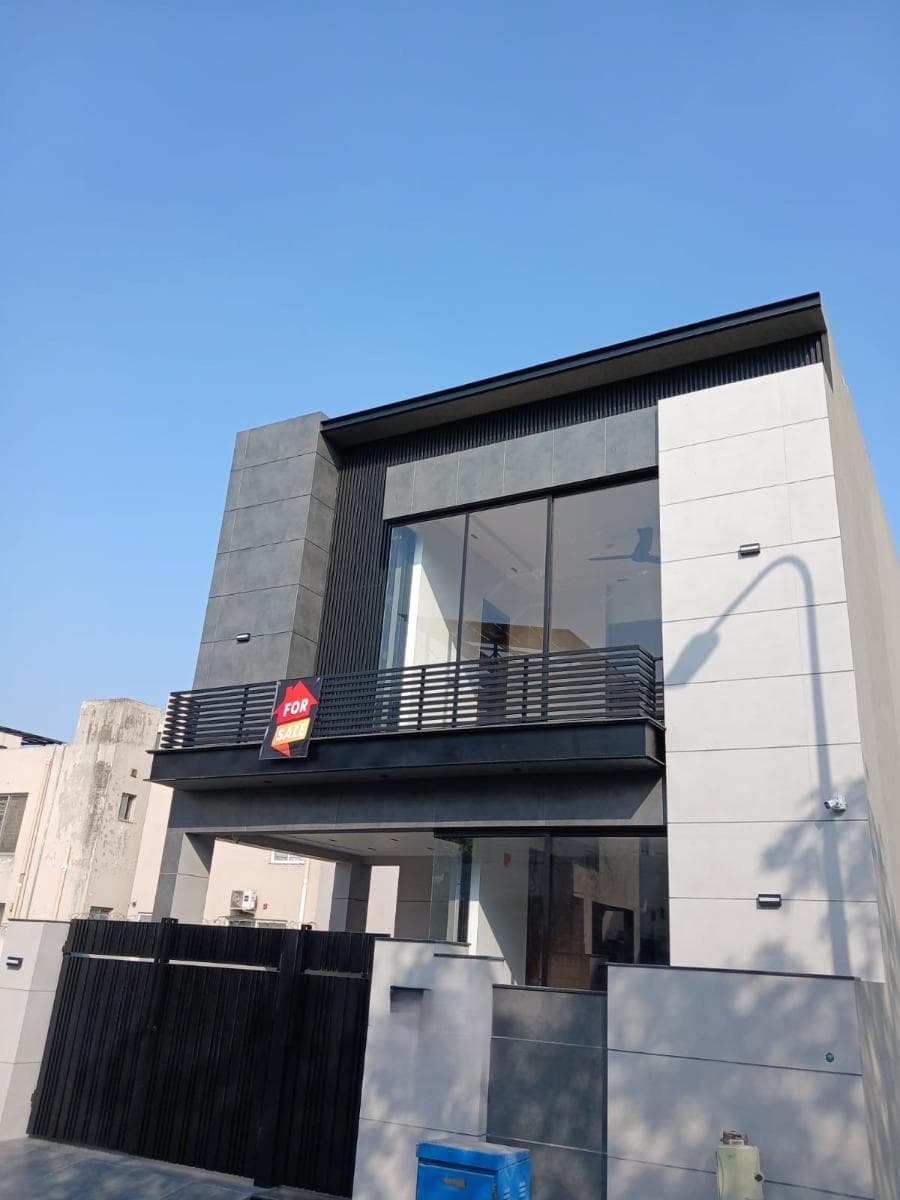 5 Marla Brand New House for sale in DHA Lahore, Lahore | TL-3208 Slide 1