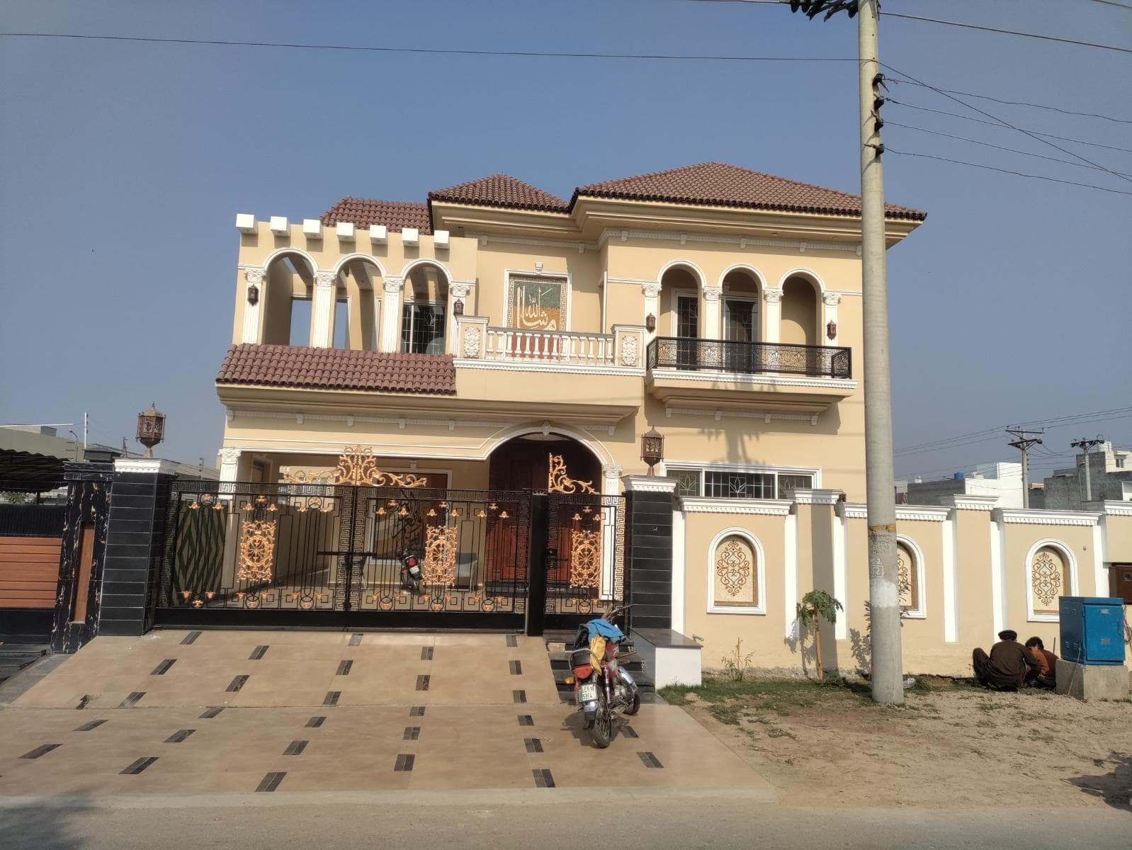 20 Marla Brand New House for sale in Paragon City, Lahore | TL-1549 Slide 1