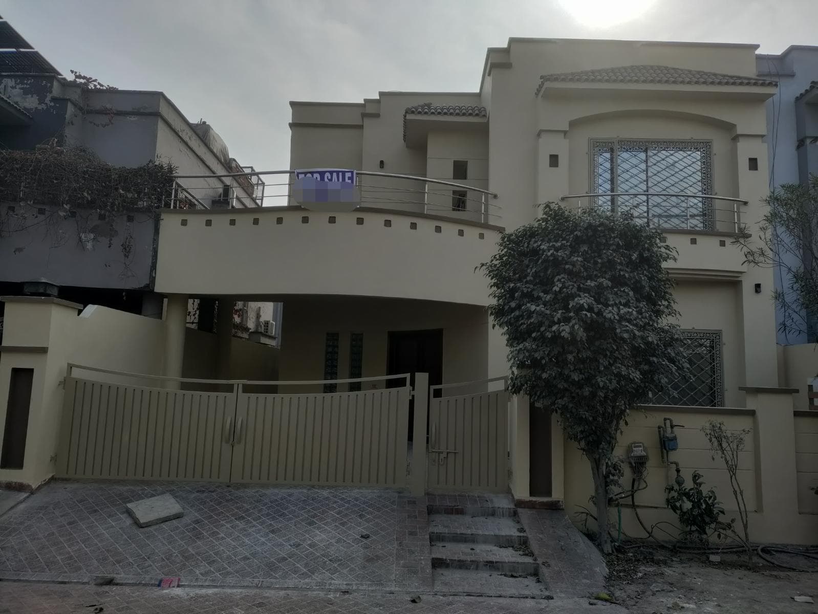 10 Marla Recently Renovated House for sale in Paragon City, Lahore | TL-1554 Slide 1