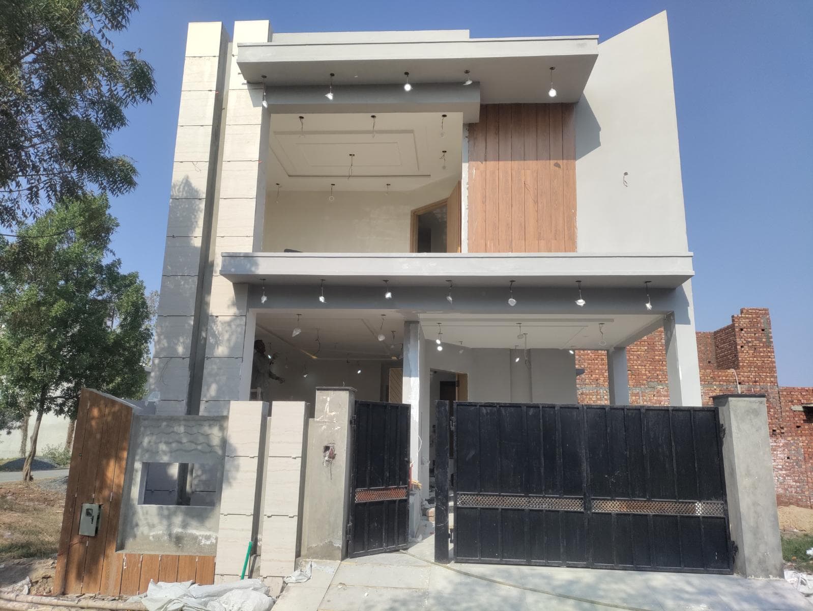 5 Marla Brand New House for sale in DHA, Lahore | TL-1600 Slide 1