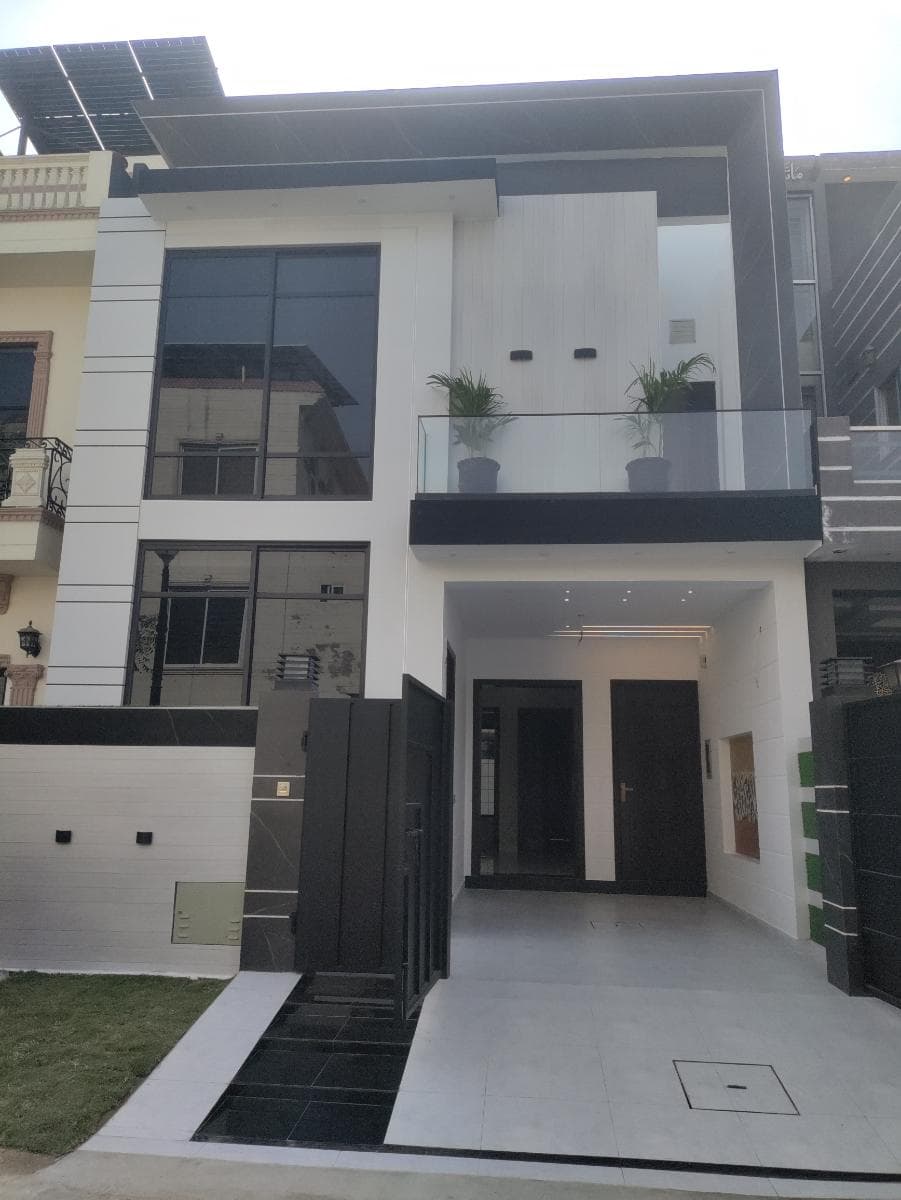 5 Marla Brand New House for sale in Lake City, Lahore | TL-1705 Slide 1