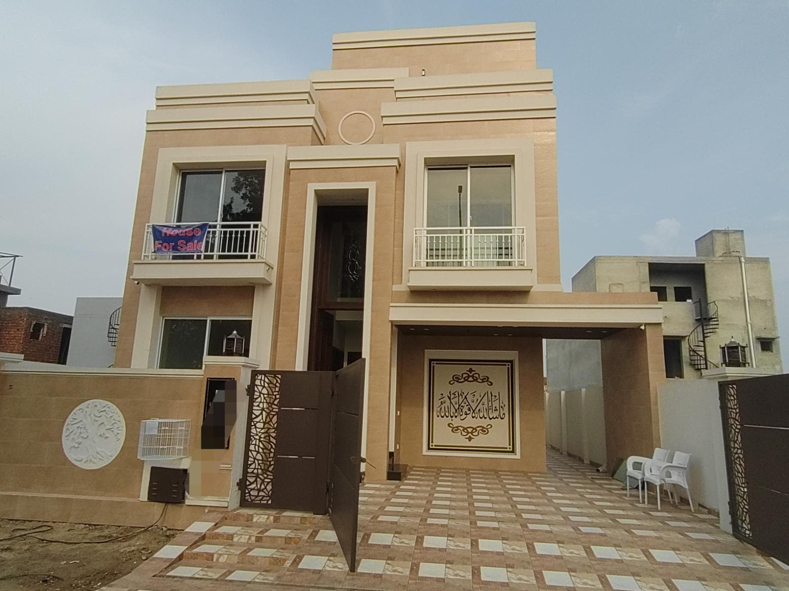 10 Marla Brand New House for sale in Lake City, Lahore | TL-1714 Slide 1
