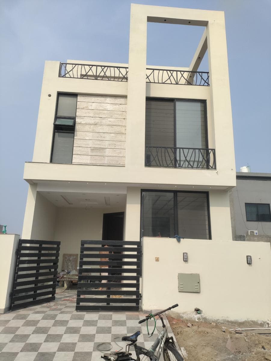 5 Marla Brand New House for sale in Lake City, Lahore | TL-1738 Slide 1