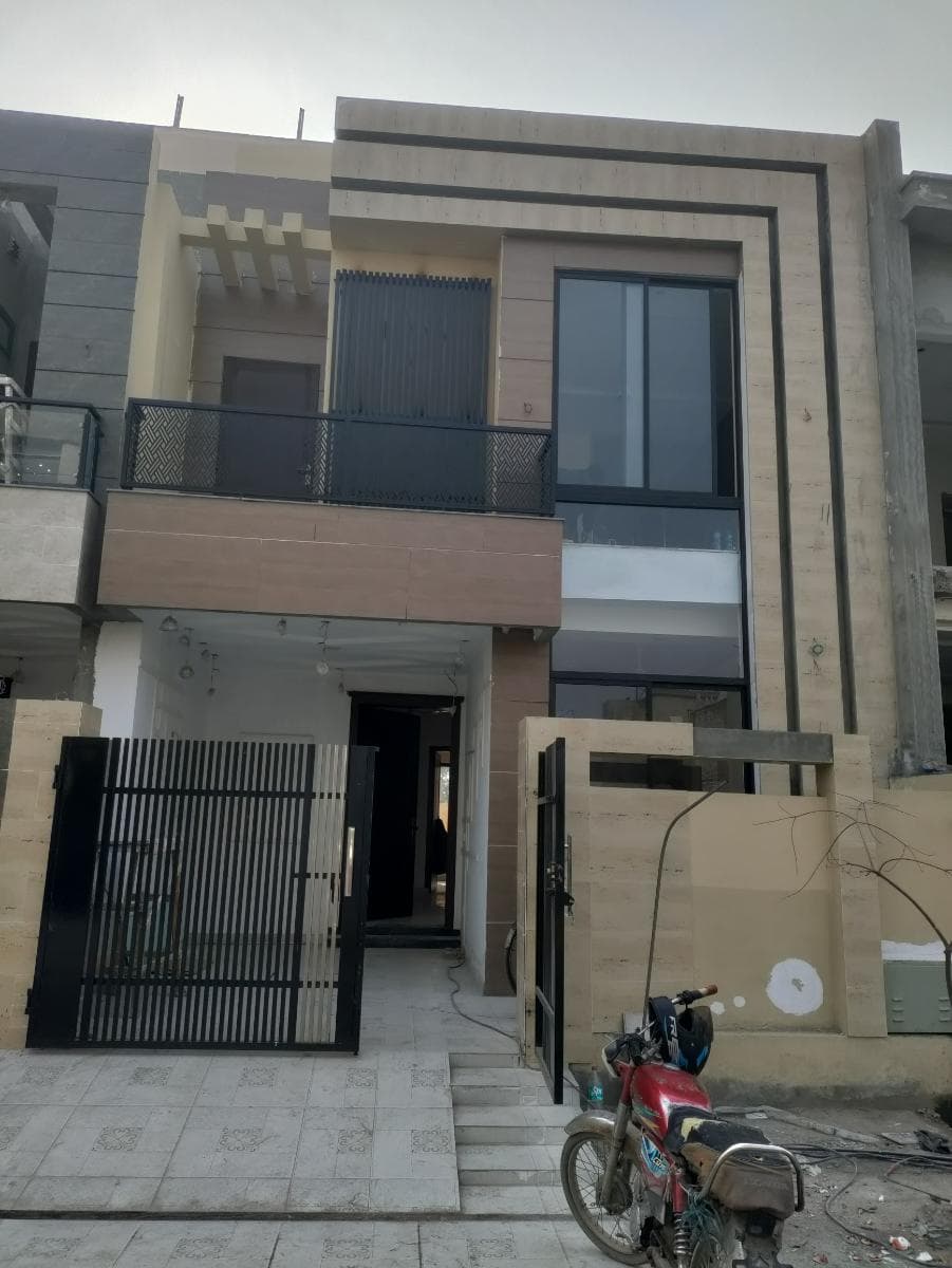 5 Marla Brand New House for sale in Lake City, Lahore | TL-1731 Slide 1