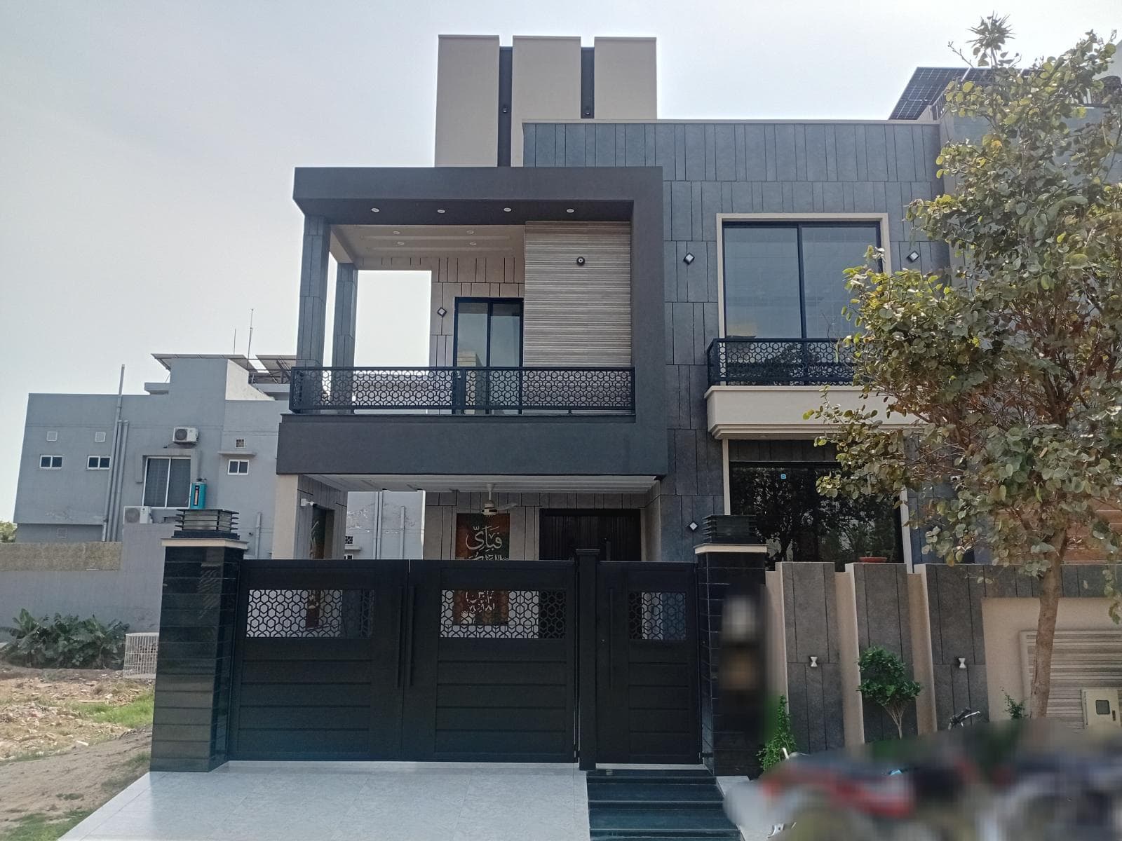 10 Marla Brand New House for sale in Lake City, Lahore | TL-2234 Slide 1