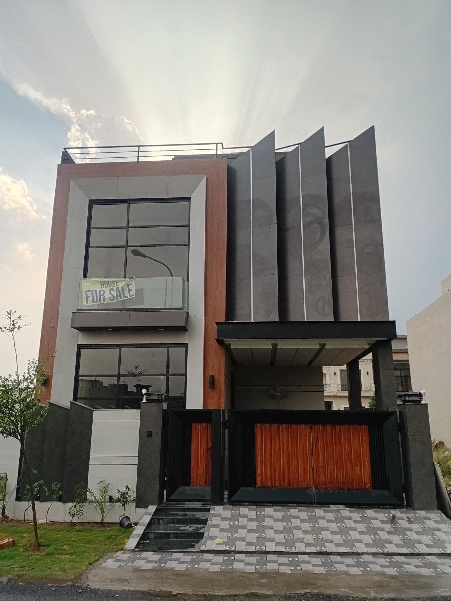 5 Marla Brand New House for sale in DHA Lahore, Lahore | TL-3047 Slide 1