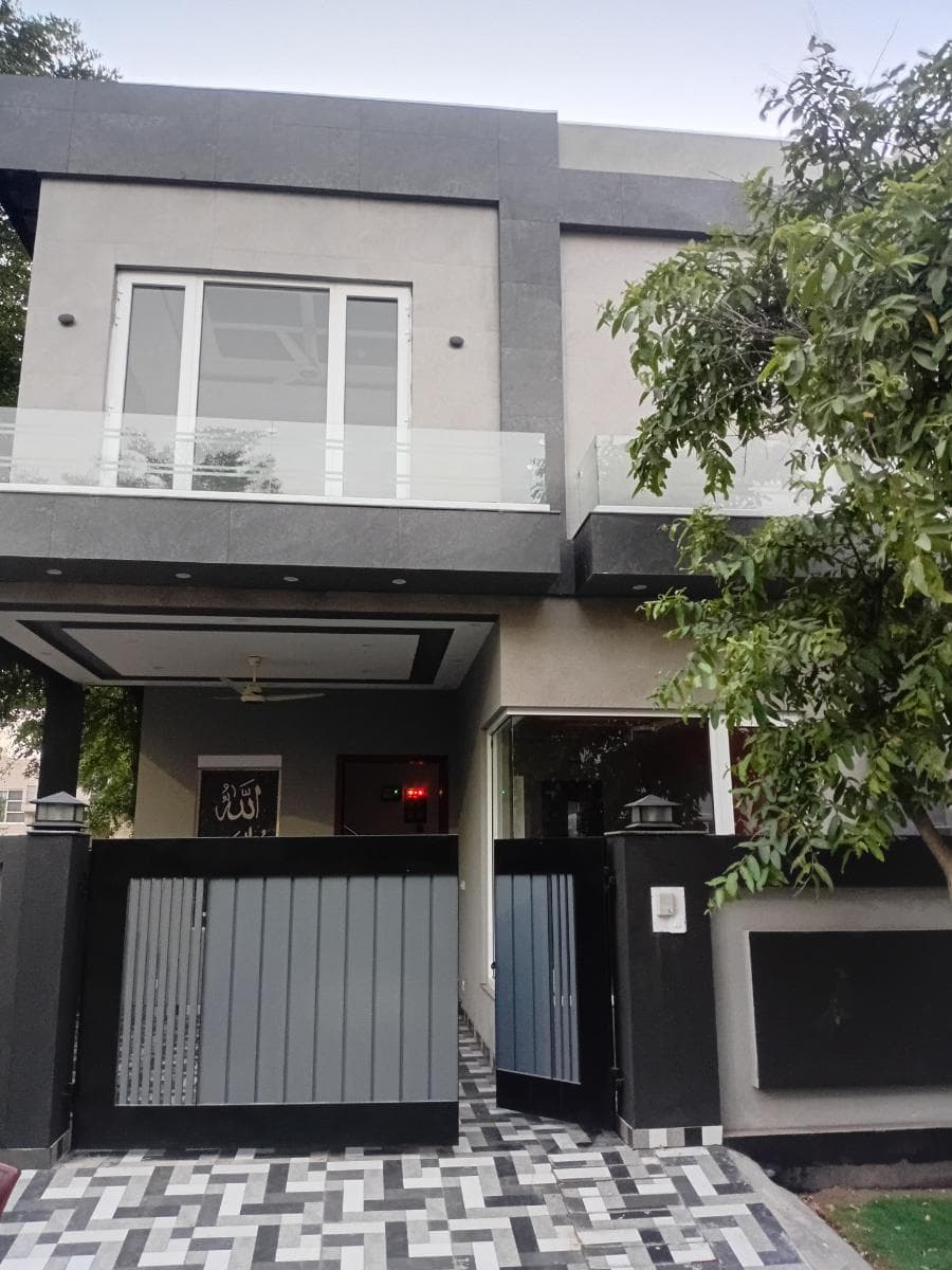 5 Marla Brand New House for sale in DHA Lahore, Lahore | TL-3226 Slide 1